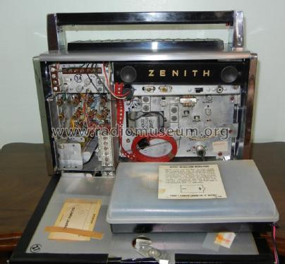 Trans-Oceanic Royal 1000D 9AT40 & 9AT41Z2; Zenith Radio Corp.; (ID = 2623979) Radio