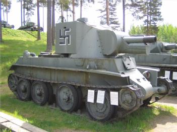 Finland: Pansarmuseet - The Parola Tank Museum - see: Panssarimuseo - Armoured Vehicle Museum in 13721 Parola