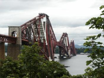 Great Britain (UK): Forth Bridge in South Queensway - Edinburgh