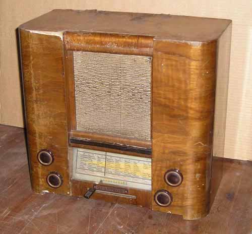 Wooden Radio Cabinet Restoration