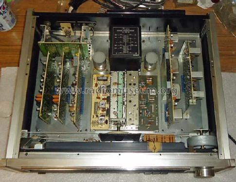 AM FM Stereo Tuner T-100; Accuphase Laboratory (ID = 1770254) Radio