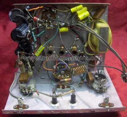 153 Signal Generator and Tracer ; Accurate Instrument (ID = 1135999) Equipment