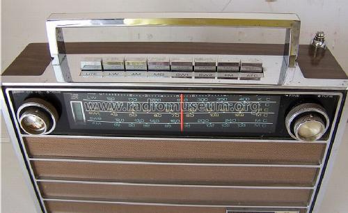 18 Transistor ; Admiral brand (ID = 1211622) Radio