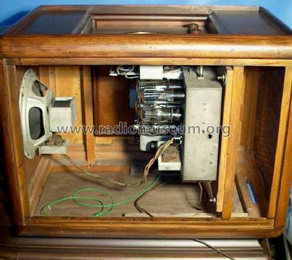 8TU ; Admiral brand (ID = 319840) Radio
