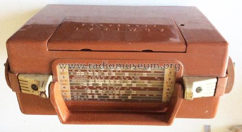 De-Luxe AC/Batt. Portable 5AK; Admiral of Australia (ID = 2306776) Radio