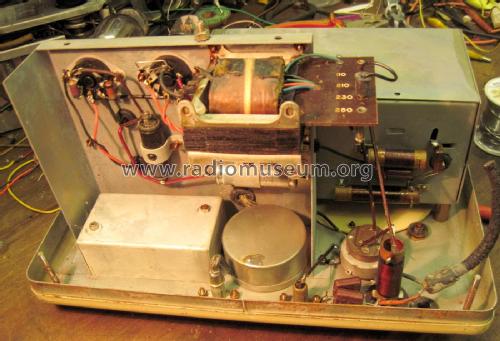 RF Signal Generator E; Advance Electronics (ID = 2303622) Ausrüstung