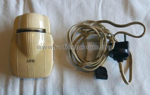 Elektrischer Rasierer RU1 C/75; AEG Radios Allg. (ID = 2991941) Haushaltgeräte