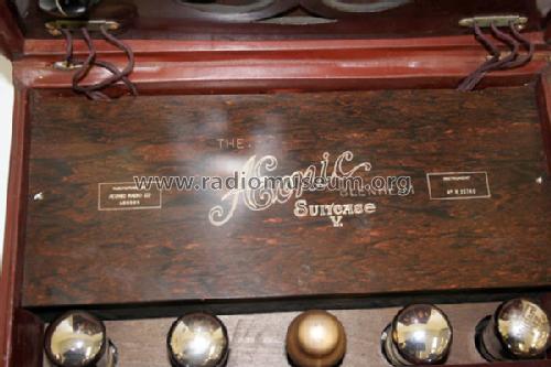 The 'Blenheim' Suitcase V ; Aeonic Radio Ltd. (ID = 261656) Radio