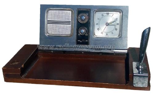 Travel Clock Radio Desk Pen Support ; Aimor Electric Works (ID = 2499144) Radio