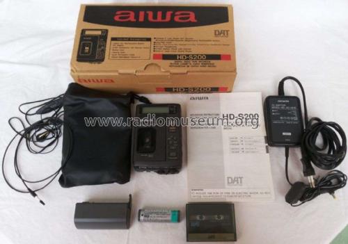 Digital Audio Tape Recorder DAT HD-S200; Aiwa Co. Ltd.; Tokyo (ID = 2111490) R-Player