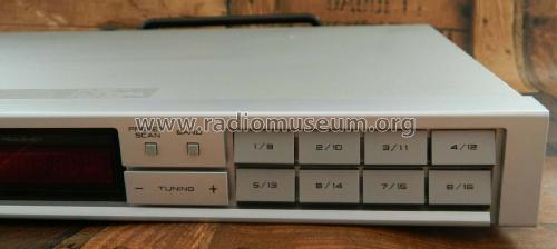 Quartz Synthesizer Tuner AT-A301L; Akai Electric Co., (ID = 2540320) Radio