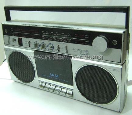 4 Band Stereo Radio Cassette Recorder AJ-457FS; Akai Electric Co., (ID = 1551411) Radio