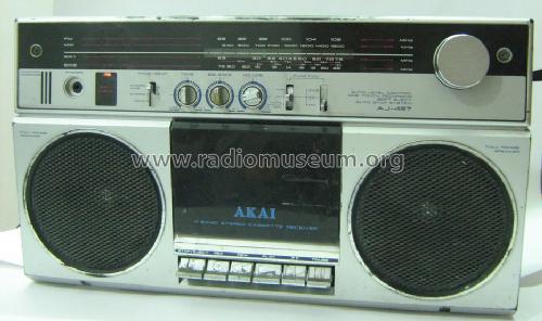 4 Band Stereo Radio Cassette Recorder AJ-457FS; Akai Electric Co., (ID = 1551426) Radio