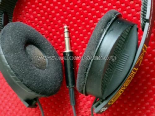 HiFi Headphones K135; AKG Acoustics GmbH; (ID = 2413868) Speaker-P