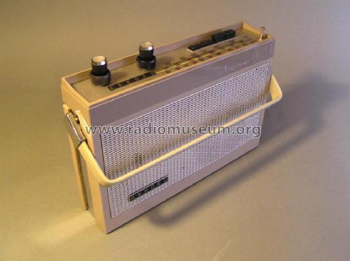 Motorette 690/4900; Akkord-Radio + (ID = 581162) Radio