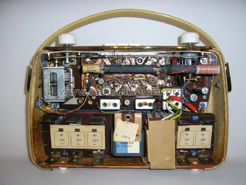 Pinguin K61; Akkord-Radio + (ID = 1126426) Radio
