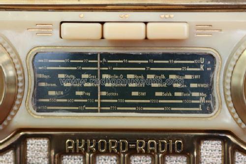 Pinguin U56; Akkord-Radio + (ID = 1676851) Radio
