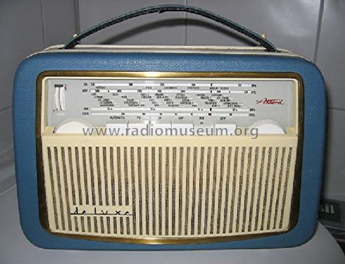 Pinguin U62 de Luxe; Akkord-Radio + (ID = 126959) Radio