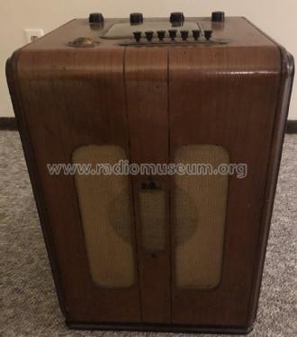 Unknown Chairside ; Pacific Radio Corp.; (ID = 2605582) Radio