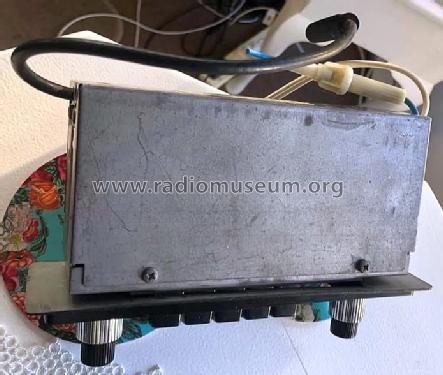 Clarion Push Button Car Radio RU-130Y-01; Amalgamated Wireless (ID = 3173670) Car Radio