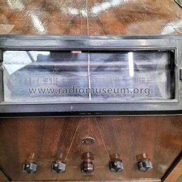 Radiola 255; Amalgamated Wireless (ID = 3175339) Radio
