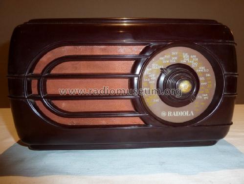 Radiola 517M; Amalgamated Wireless (ID = 1182827) Radio