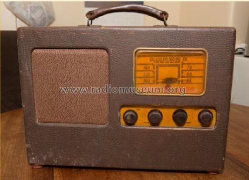 Radiola 62; Amalgamated Wireless (ID = 1283085) Radio