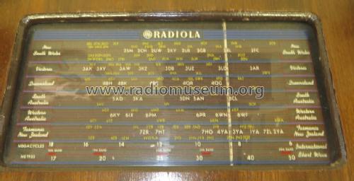 Radiola 712C; Amalgamated Wireless (ID = 2022462) Radio