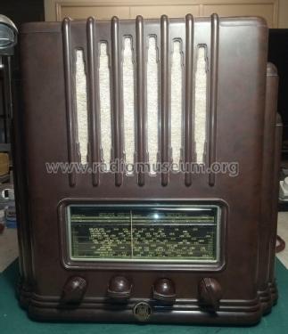 Radiola 82A; Amalgamated Wireless (ID = 2711730) Radio