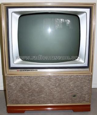 Radiola Deep Image 235; Amalgamated Wireless (ID = 2269899) Television