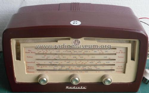 Radiola 'New Champion' 449MA; Amalgamated Wireless (ID = 2762098) Radio