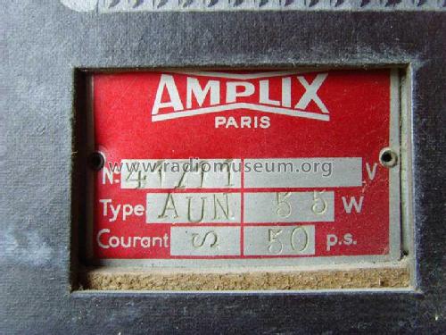 Aunis AUN; Amplix CGTVE; Paris (ID = 1536056) Radio