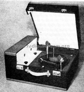 portable phonograph ; Arista Associates; (ID = 1128772) Sonido-V