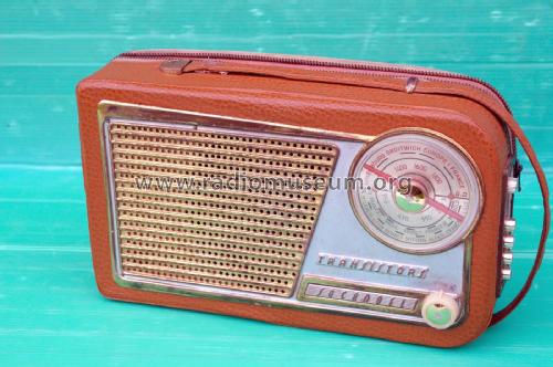 Senior ; Armor voir aussi (ID = 2155788) Radio