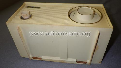 12R27 Table Radio; Arvin, brand of (ID = 2402358) Radio