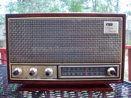 37R68 ; Arvin, brand of (ID = 1071893) Radio