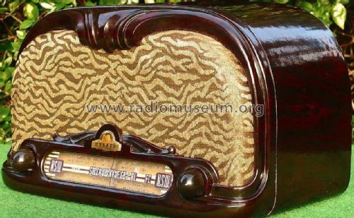 'Widow's Peak' GS; Astor brand, Radio (ID = 1885365) Radio
