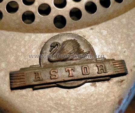 JL; Astor brand, Radio (ID = 2715259) Car Radio