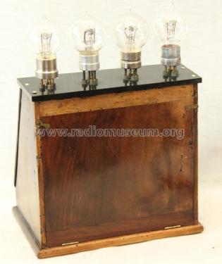 Poste à 4 lampes, 1 étage amplificateur à résonance ; Ateliers CEB, (ID = 1923664) Radio