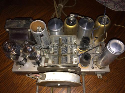 145 ; Atwater Kent Mfg. Co (ID = 2101394) Radio