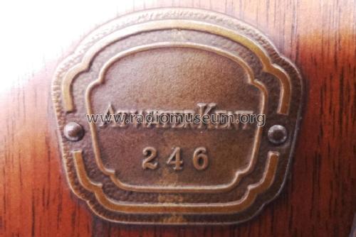 246; Atwater Kent Mfg. Co (ID = 2057177) Radio
