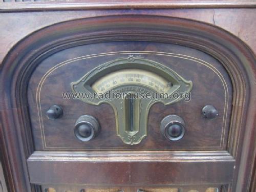 260 Tonebeam Lowboy; Atwater Kent Mfg. Co (ID = 2179437) Radio