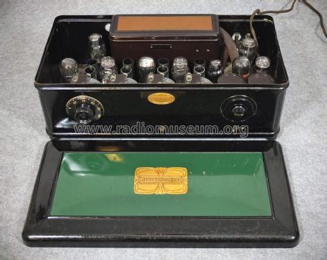 47 ; Atwater Kent Mfg. Co (ID = 2247813) Radio