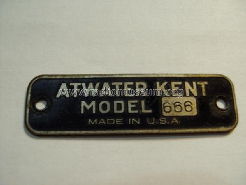 666 ; Atwater Kent Mfg. Co (ID = 898585) Autoradio