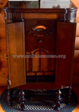 711T ; Atwater Kent Mfg. Co (ID = 1838463) Radio