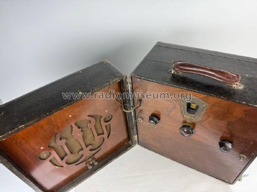 Tom Thumb portable ; Automatic Radio Mfg. (ID = 2961552) Radio