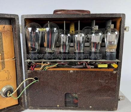 Tom Thumb portable ; Automatic Radio Mfg. (ID = 2961554) Radio