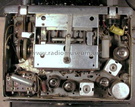 RA107; Autovox SPA; Roma (ID = 863902) Car Radio