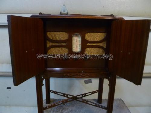 Tempo Tone Radio Commode Ch= 610; Barker Bros.; Los (ID = 2987127) Radio