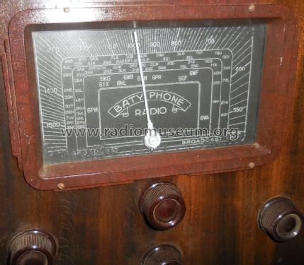 4-Valve Broadcast Battery Console ; Batyphone, C.S. Baty (ID = 1695091) Radio
